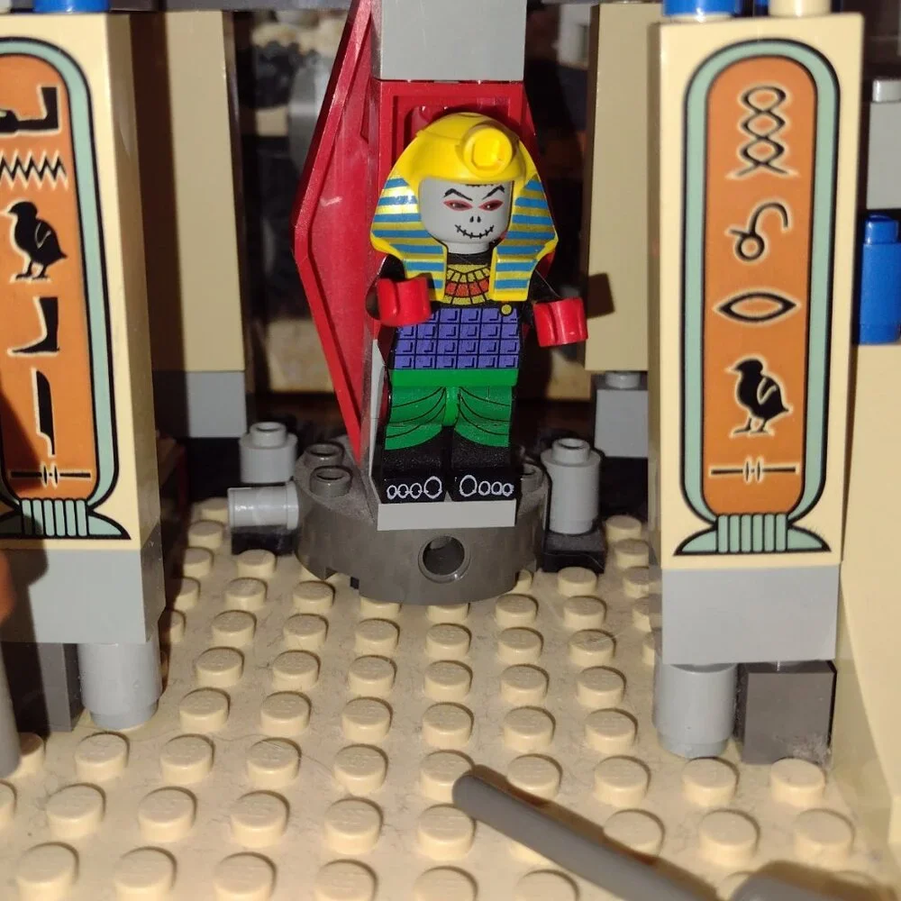 Like new Lego Mummy's Tomb Egyptian with original box and instructions, retired